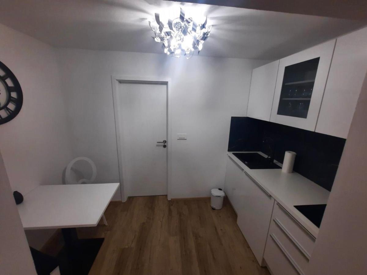 Ferienwohnung Apartmaji Meli Pu 2 Izola Exterior foto